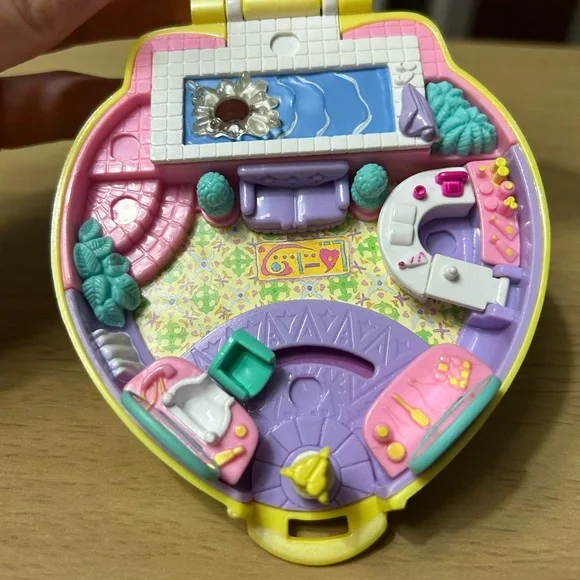 1995 Stylin' Salon Polly Pocket Compact - Picture 5 of 9